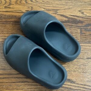 Yeezy Slide Sandals in charcoal grey